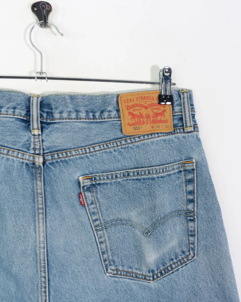 Vaquero corto Levis 505 W36 - Imagen 3