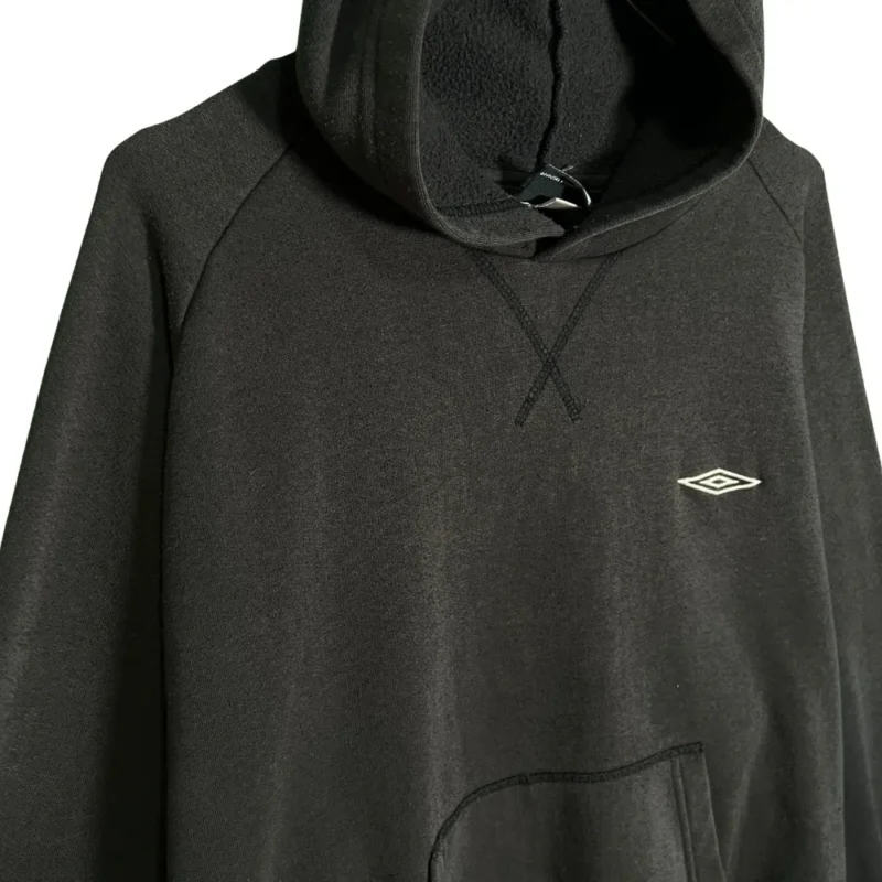 Sudadera Umbro vintage 00s negro sun-fade L - Imagen 6