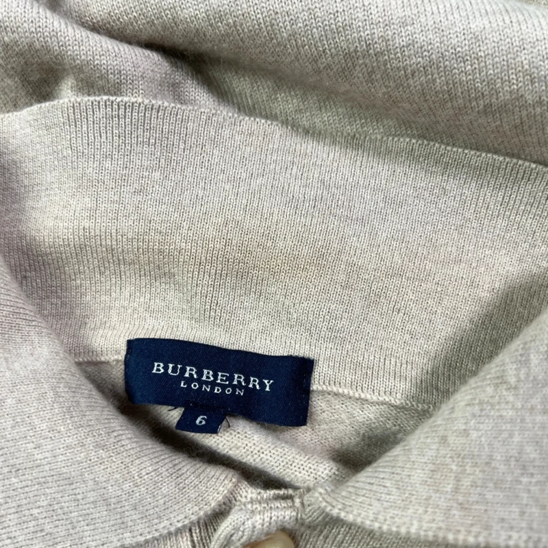 Jersey con botones Burberrys vintage 00s beige S - Imagen 4 - Lacaie Vintage