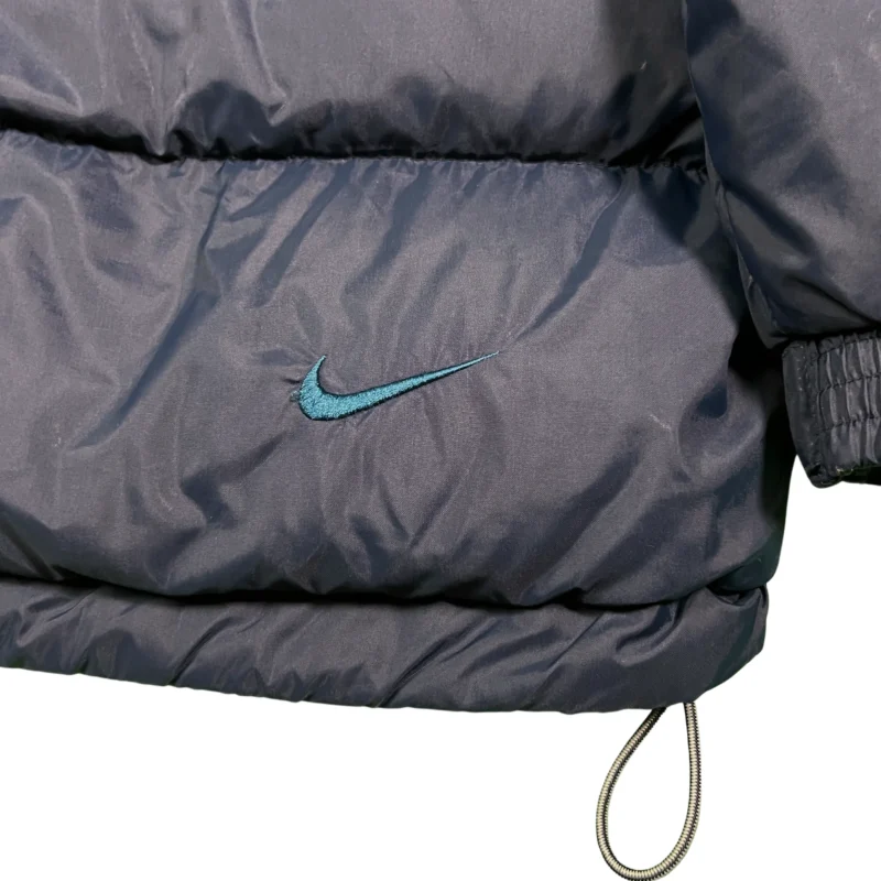 Abrigo de plumas Nike vintage 00s azul marino M - Imagen 5 - Lacaie Vintage