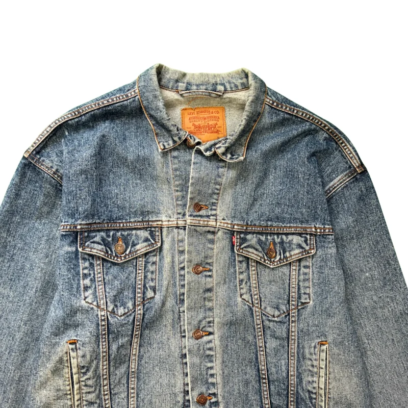 Chaqueta vaquera Levis vintage 00s XL - Imagen 2 - Lacaie Vintage