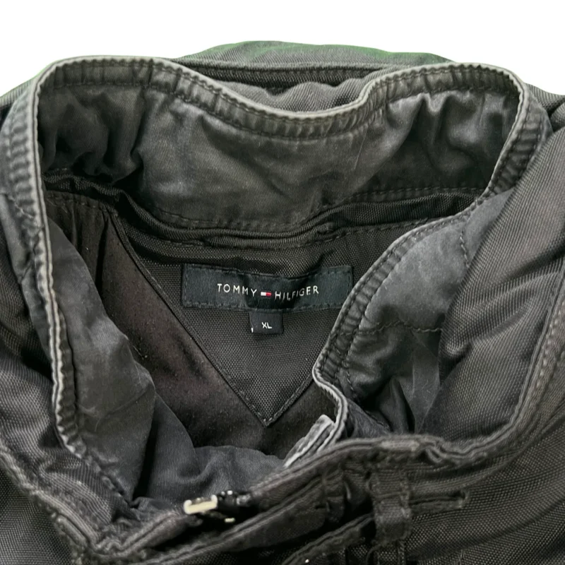 Abrigo Tommy Hilfiger negro XL - Imagen 4 - Lacaie Vintage
