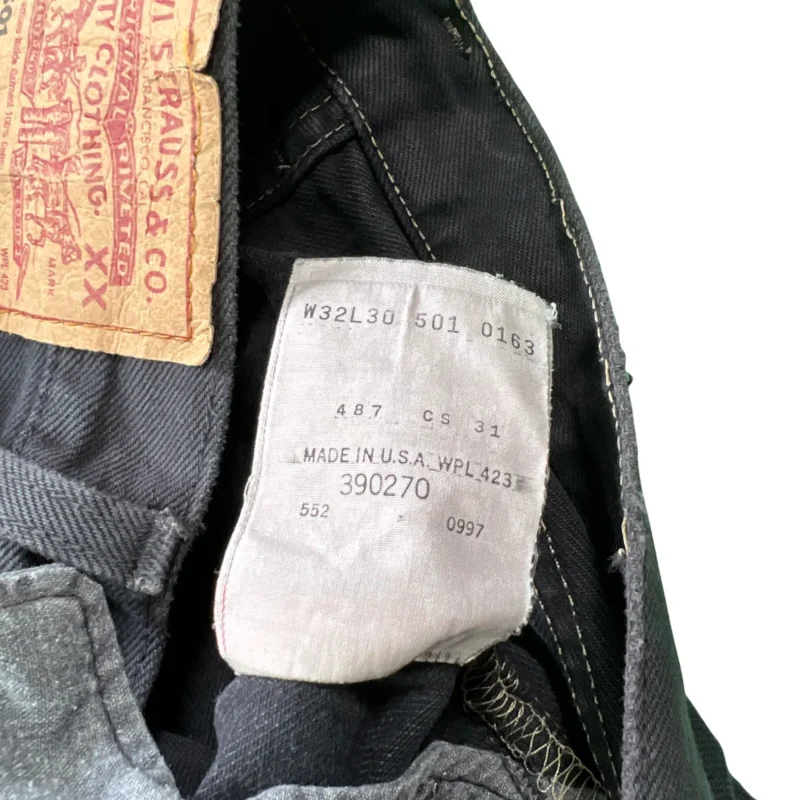 Vaquero Levis 501 vintage 00s azul marino W34 - Imagen 5 - Lacaie Vintage