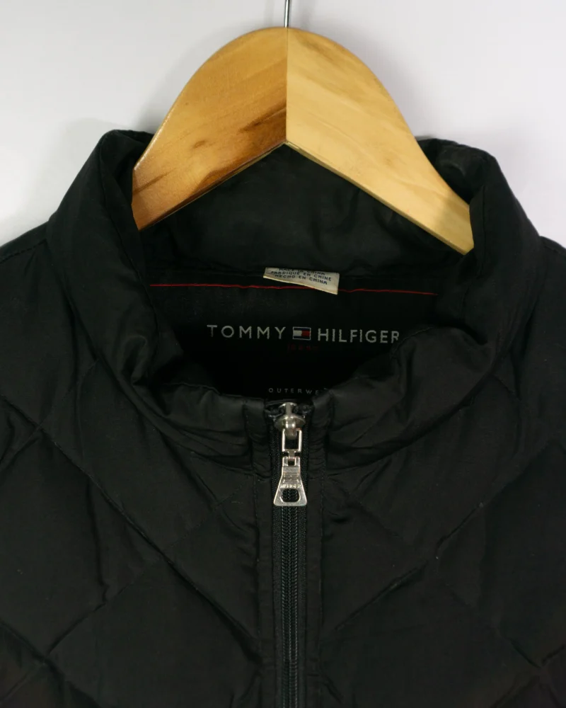 Chaleco acolchado Tommy Hilfiger negro XL - Imagen 3 - Lacaie Vintage