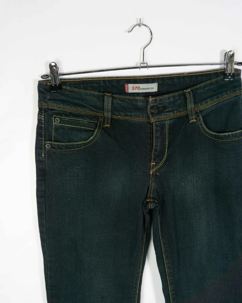 Vaquero Levis 570 oscuro 31 - Imagen 2 - Lacaie Vintage