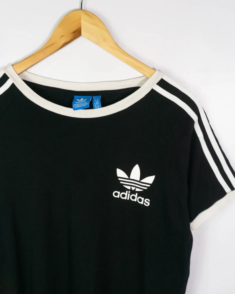 Camiseta Adidas originals negra M - Imagen 2 - Lacaie Vintage