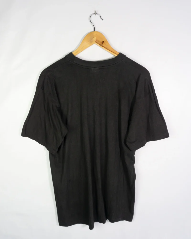 Camiseta negra print vintage 90s M - Imagen 3 - Lacaie Vintage