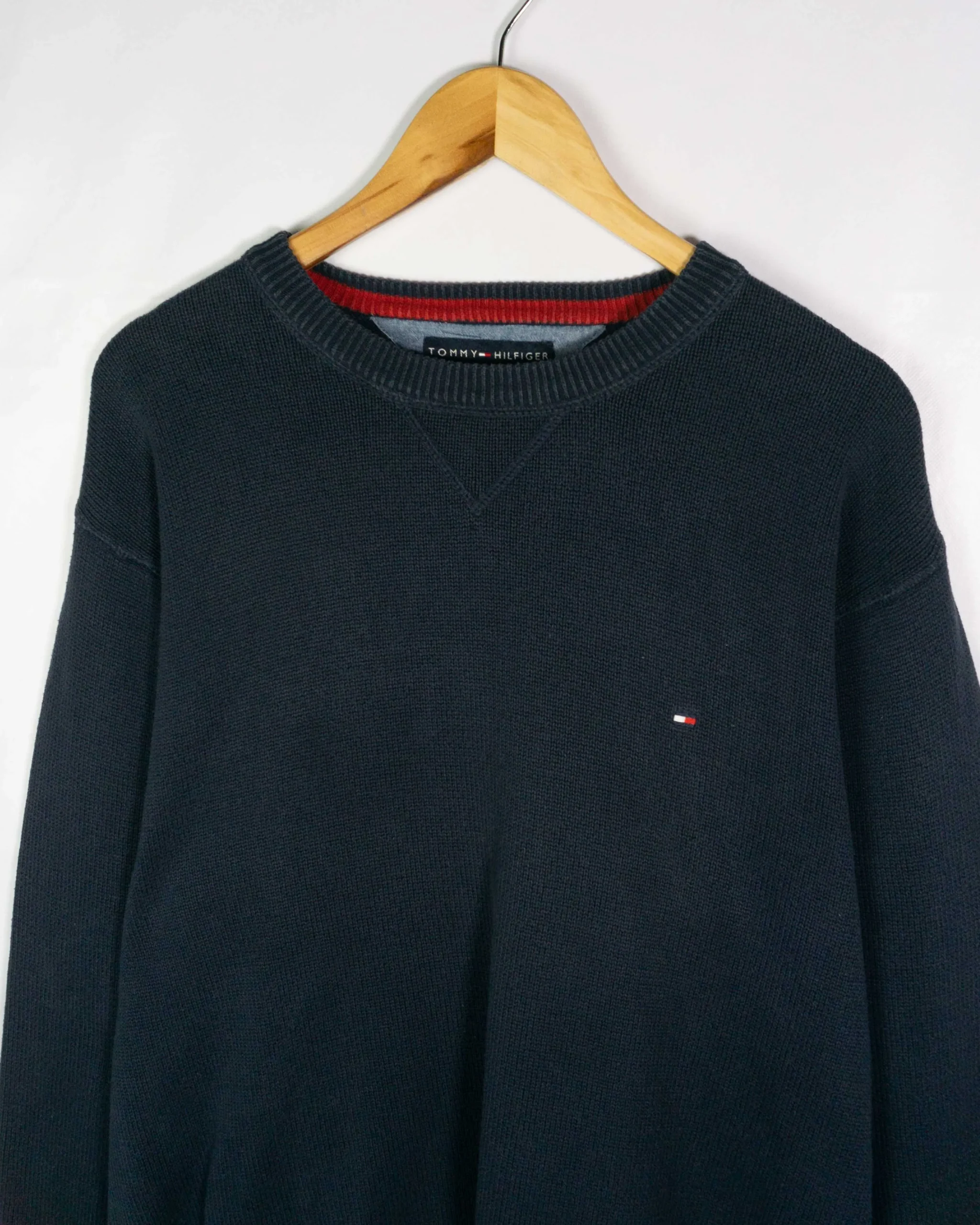 Jersey Tommy Hilfiger azul marino XL - Lacaie Vintage Jersey Tommy Hilfiger azul marino XL - Imagen 2 - Lacaie Vintage