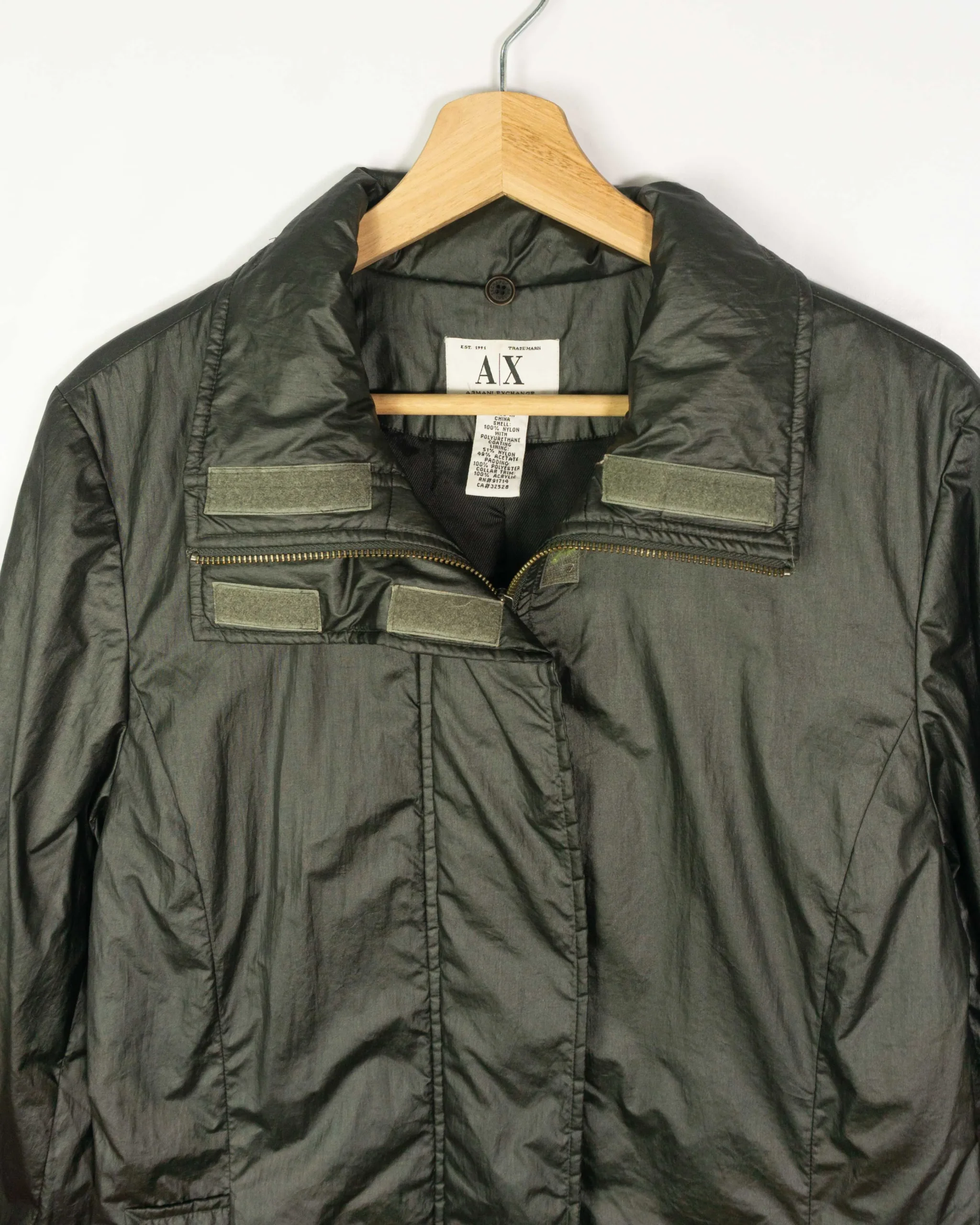 Chaqueta larga mujer Armani Y2K verde S - Lacaie Vintage Chaqueta larga mujer Armani Y2K verde S - Imagen 2 - Lacaie Vintage