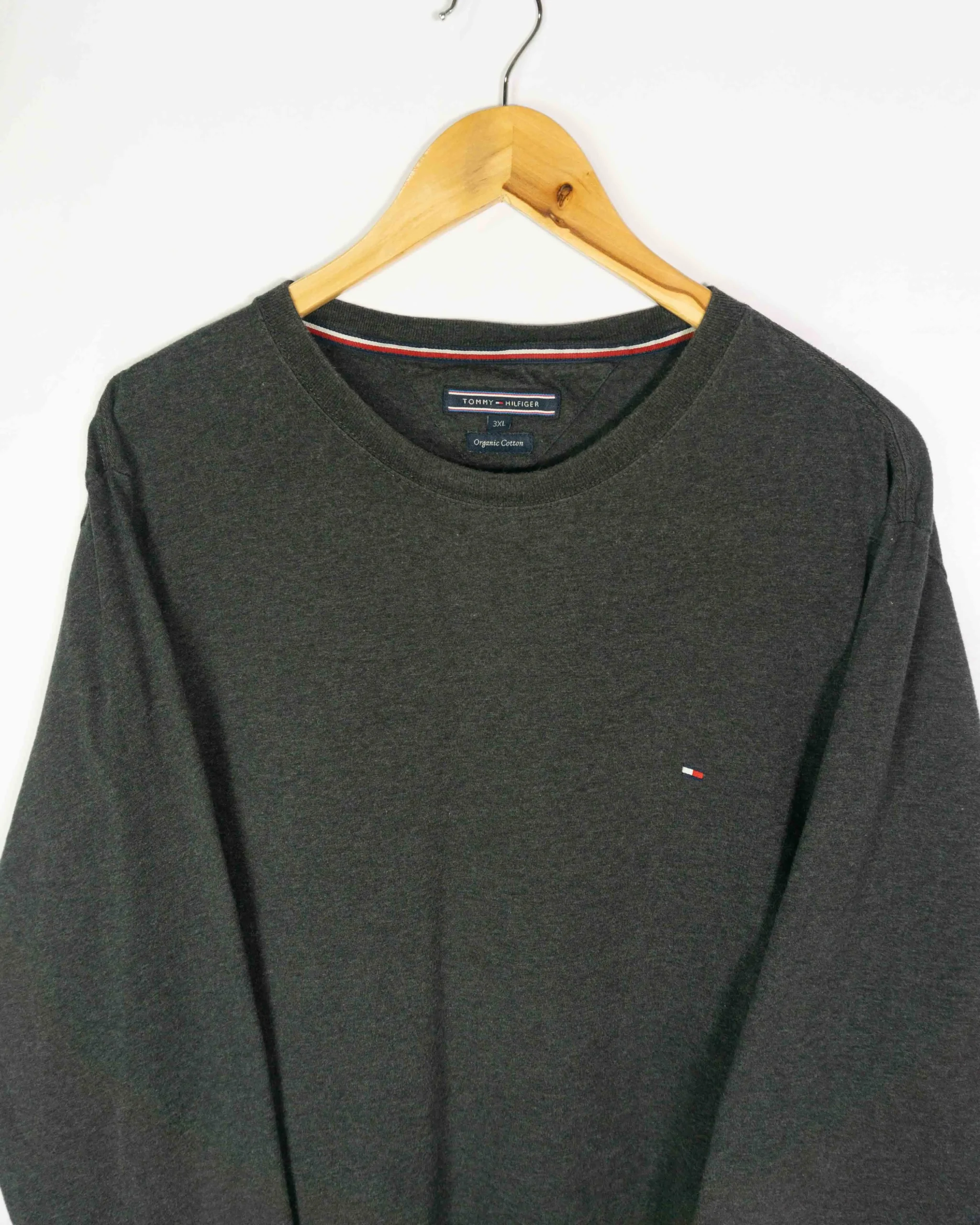 Camiseta manga larga Tommy Hilfiger gris 3XL - Lacaie Vintage Camiseta manga larga Tommy Hilfiger gris 3XL - Imagen 2 - Lacaie Vintage