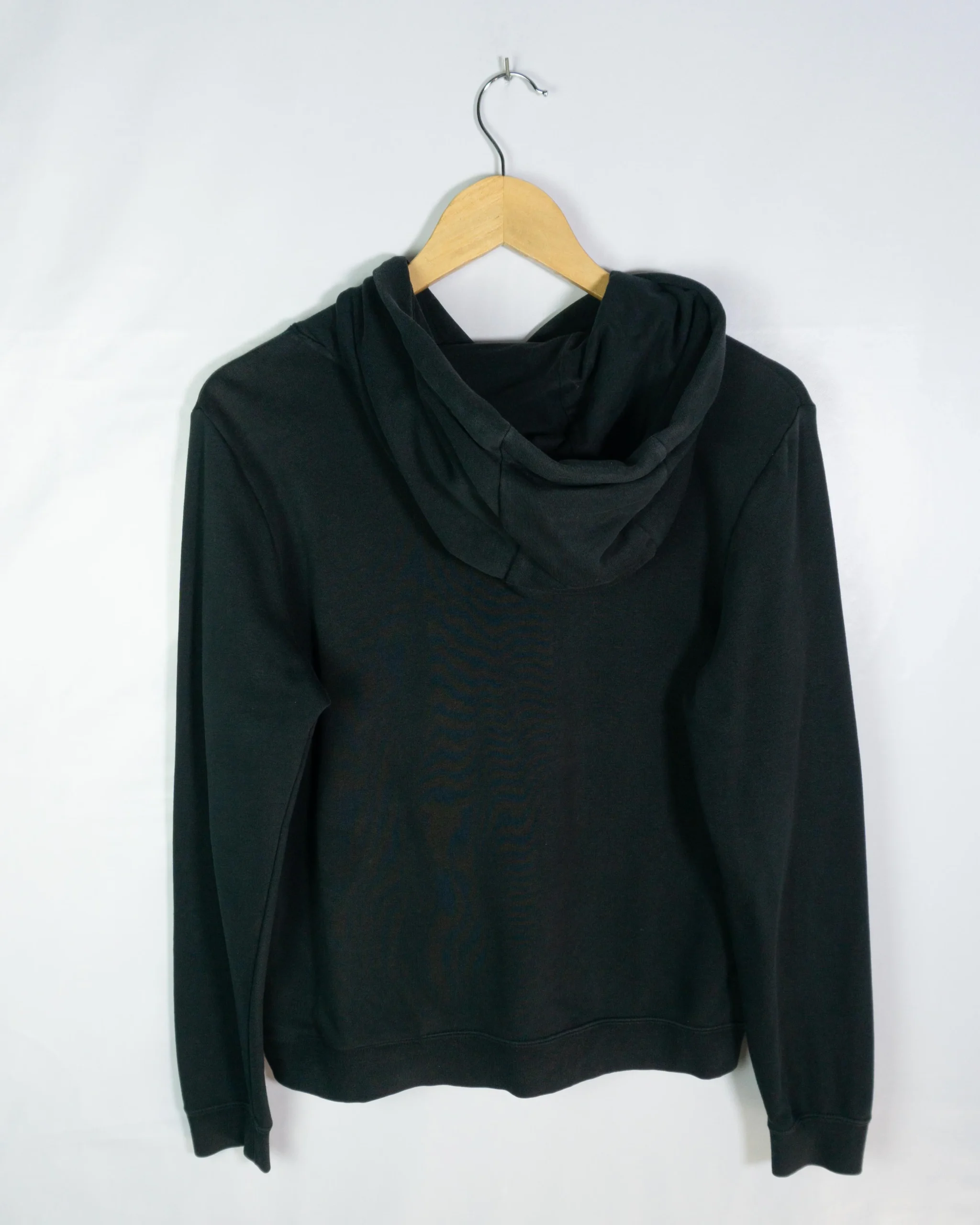 Sudadera básica Nike negra S - Lacaie Vintage Sudadera básica Nike negra S - Imagen 3