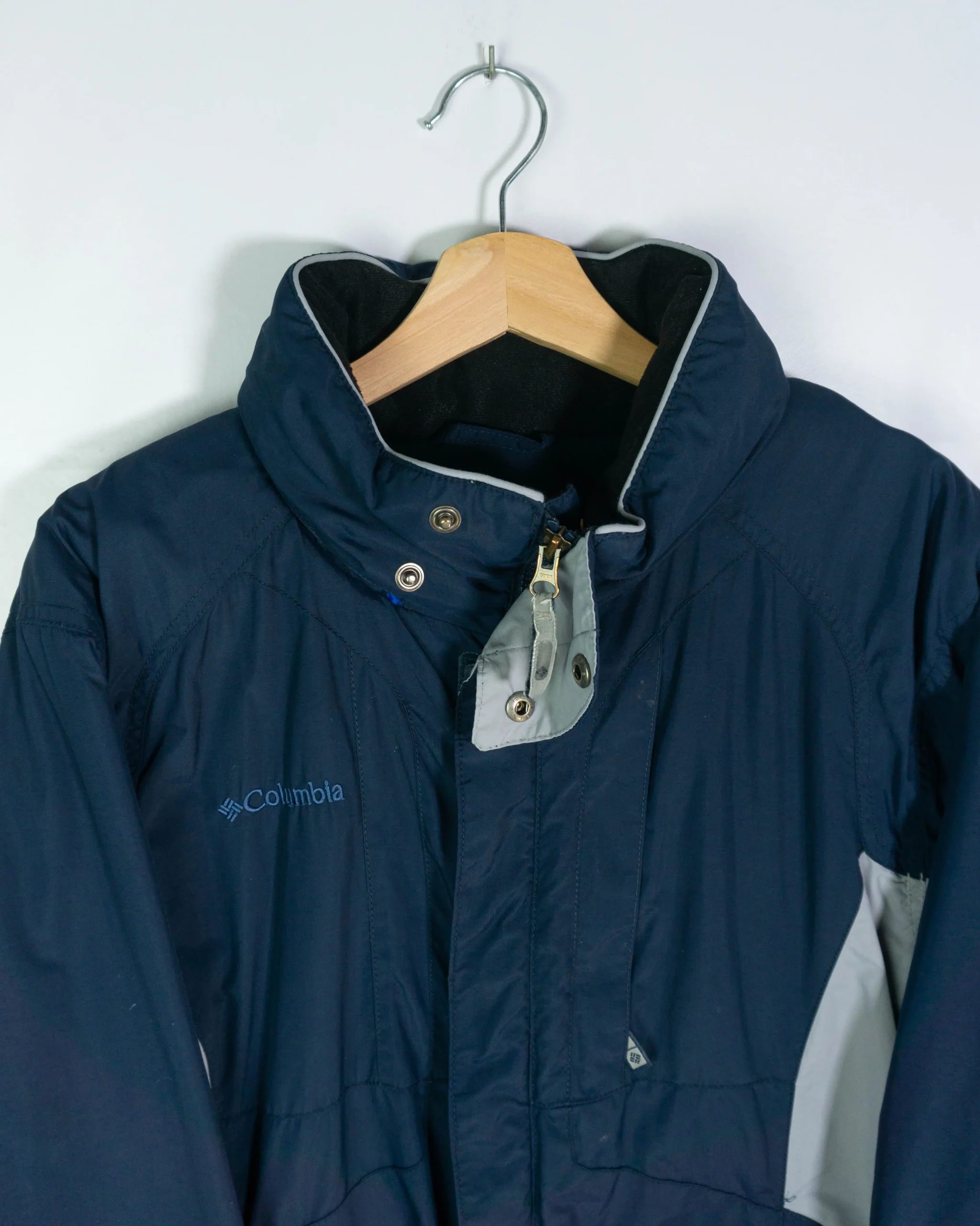 Abrigo Columbia vintage 00s azul marino/gris M - Lacaie Vintage Abrigo Columbia vintage 00s azul marino/gris M - Imagen 8 - Lacaie Vintage