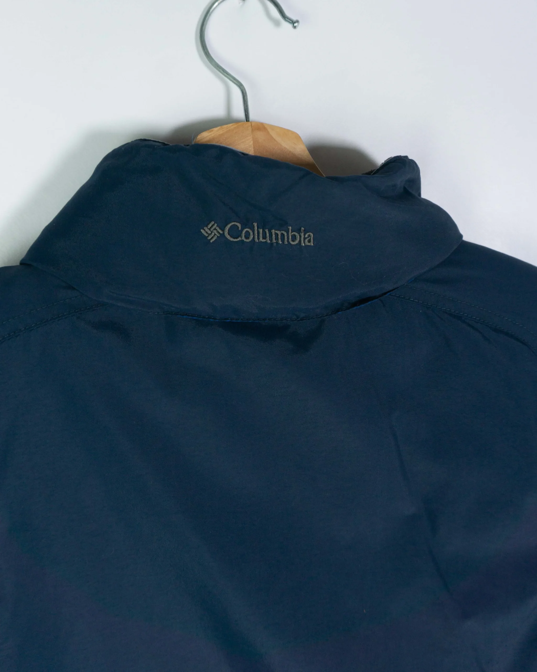 Abrigo Columbia vintage 00s azul marino/gris M - Lacaie Vintage Abrigo Columbia vintage 00s azul marino/gris M - Imagen 11 - Lacaie Vintage