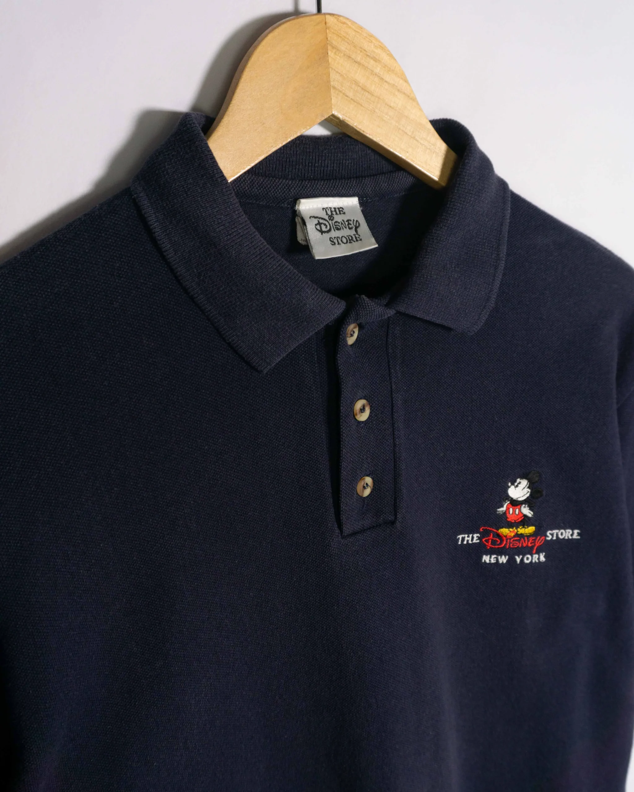 Polo Disney store vintage 90s azul marino S - Lacaie Vintage Polo Disney store vintage 90s azul marino S - Imagen 3