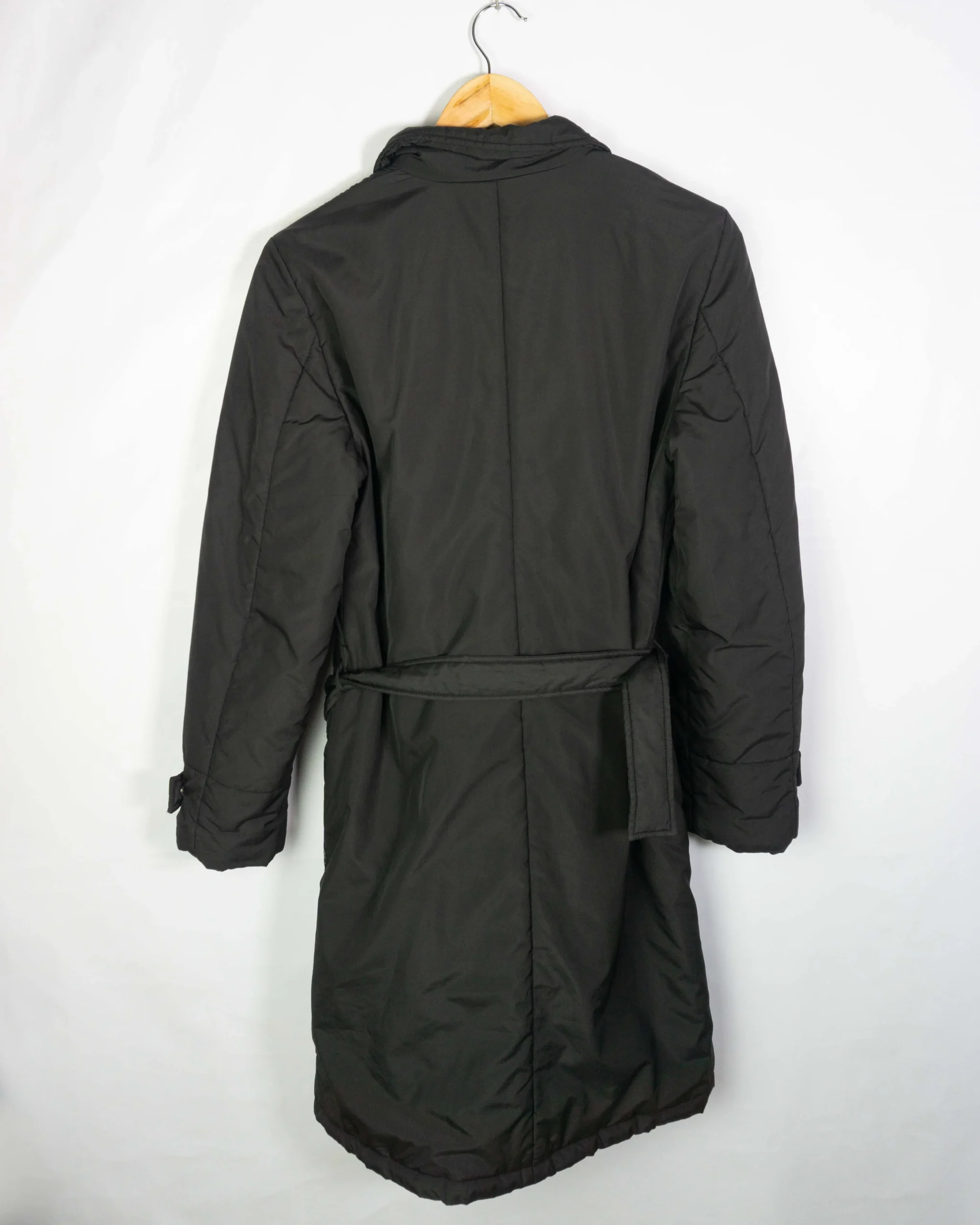 Abrigo acolchado largo Armani Jeans Y2K negro 38 - Lacaie Vintage Abrigo acolchado largo Armani Jeans Y2K negro 38 - Imagen 3