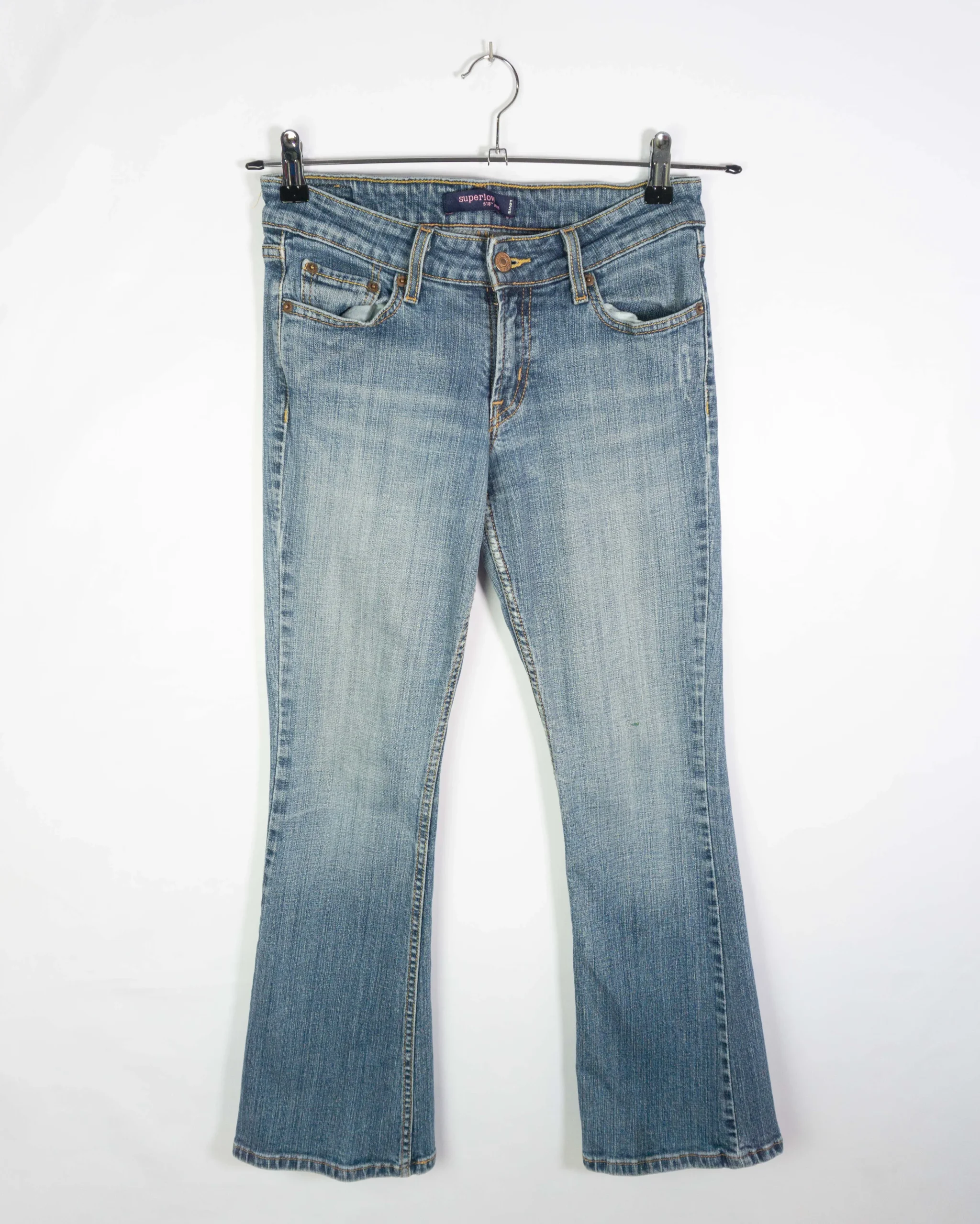 Vaquero de campana mujer Levis Y2K M - Lacaie Vintage Vaquero de campana mujer Levis Y2K M - Imagen 2