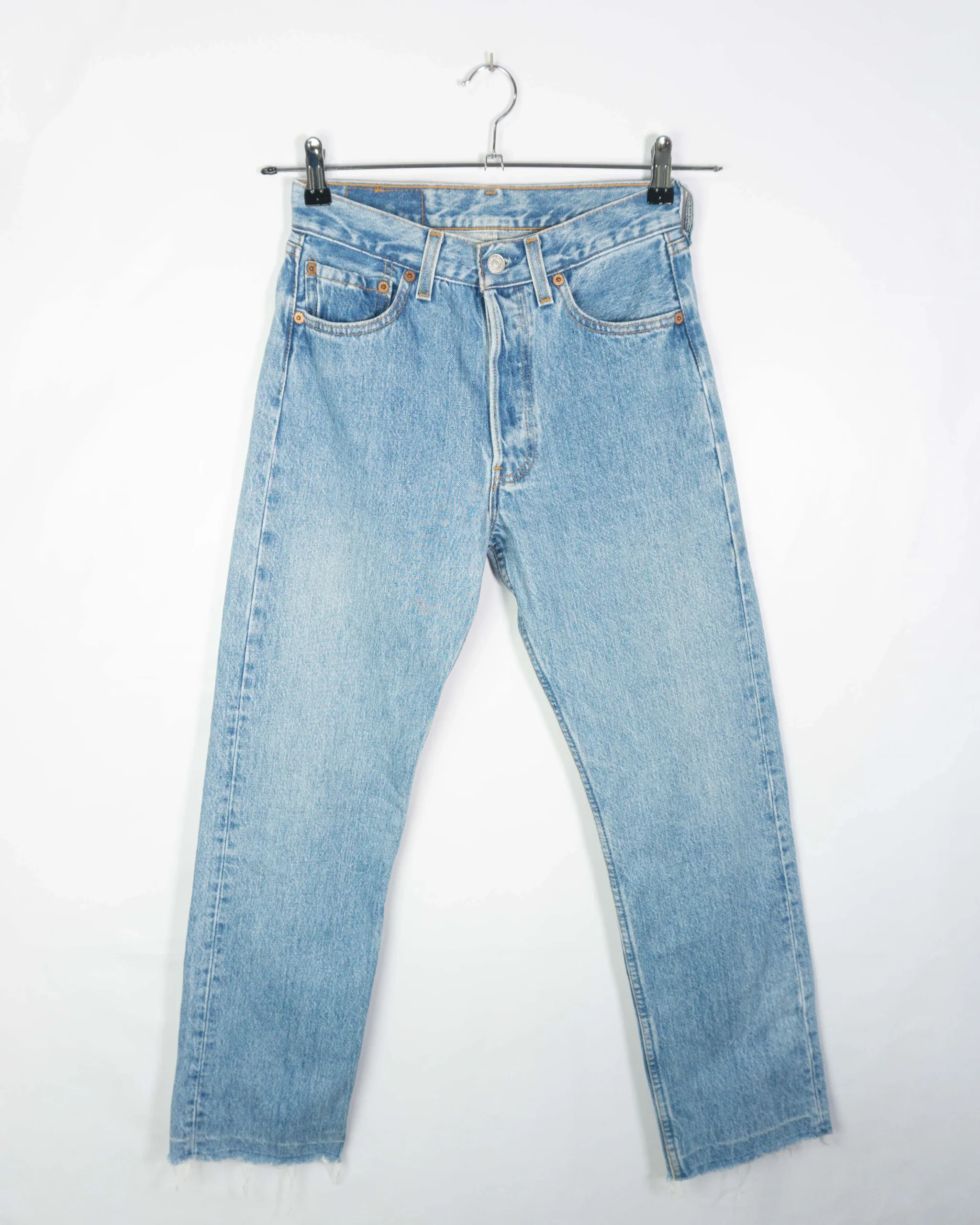 Vaquero Levis Made in USA azul claro W28 - Lacaie Vintage Vaquero Levis Made in USA azul claro W28 - Imagen 2