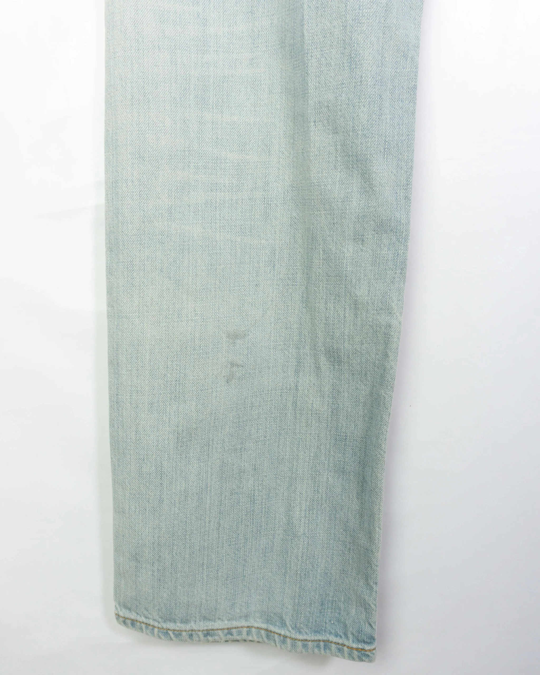 Pantalón vaquero Levis 501 azul claro W34 - Lacaie Vintage Pantalón vaquero Levis 501 azul claro W34 - Imagen 4