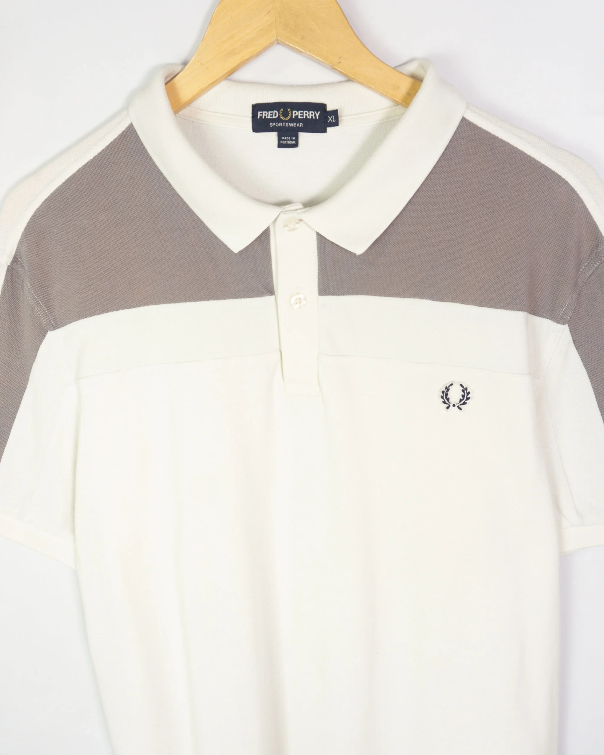 Polo Fred Perry blanco/gris XL - Lacaie Vintage Polo Fred Perry blanco/gris XL - Imagen 2