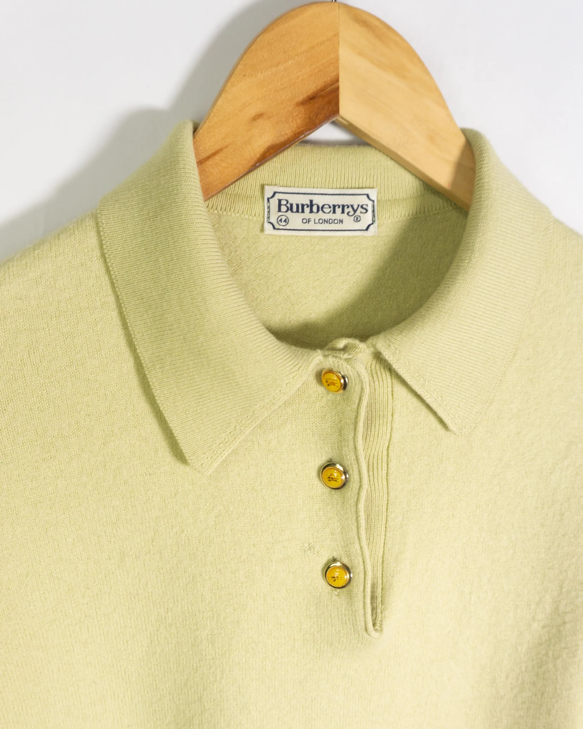 Jersey con botones Burberrys vintage 90s amarillo XS - Lacaie Vintage Jersey con botones Burberrys vintage 90s amarillo XS - Imagen 2