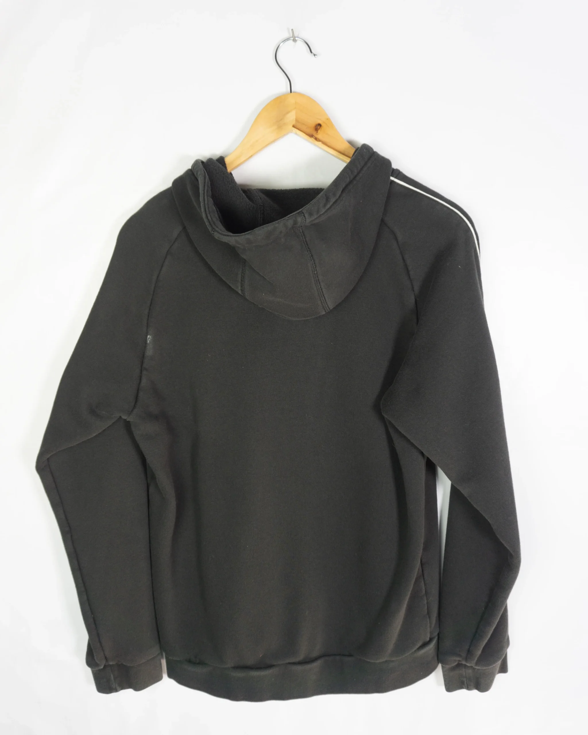 Sudadera Adidas negra M - Lacaie Vintage Sudadera Adidas negra M - Imagen 4