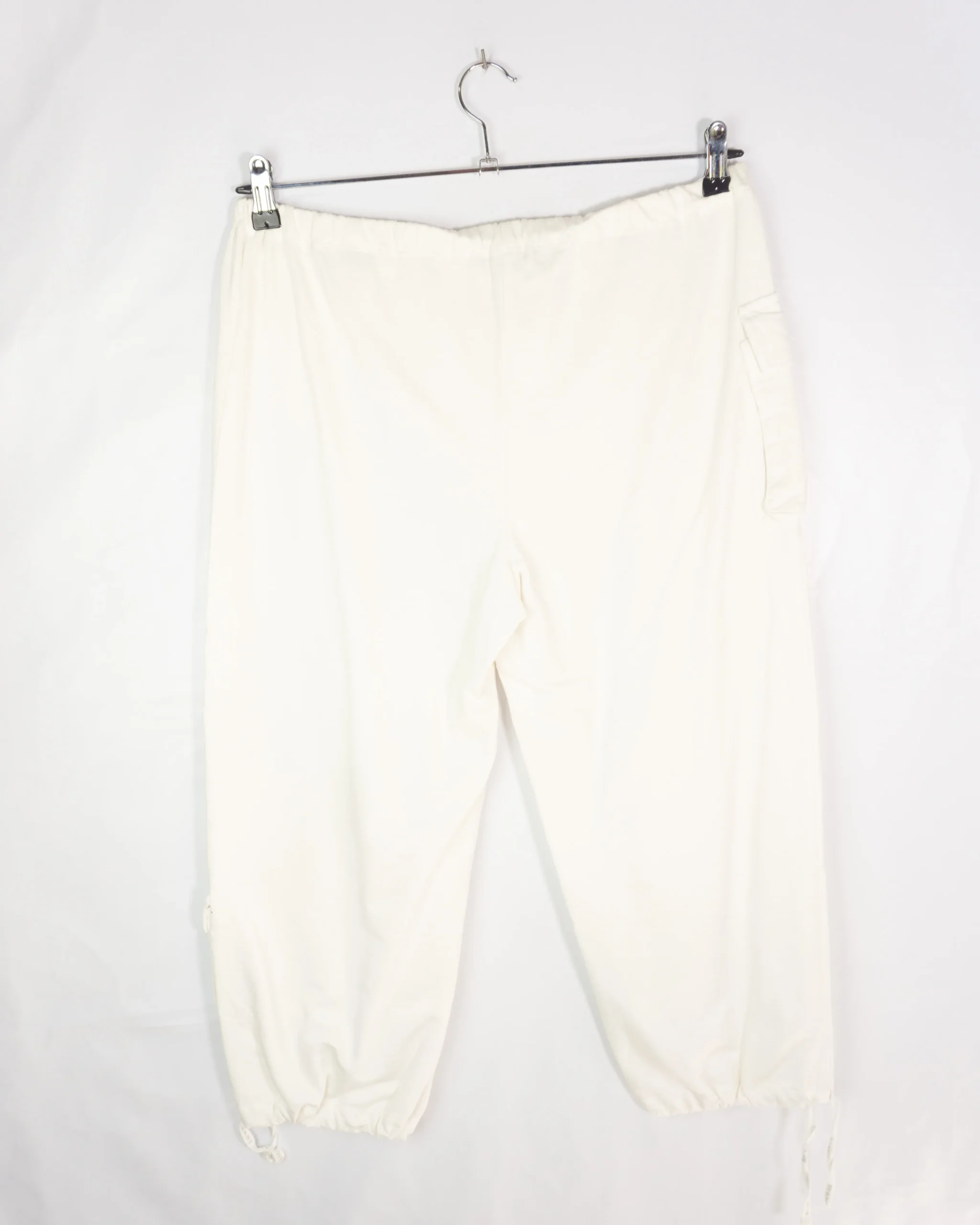 Pantalón pirata Burberrys Y2K blanco 44 - Lacaie Vintage Pantalón pirata Burberrys Y2K blanco 44 - Imagen 4