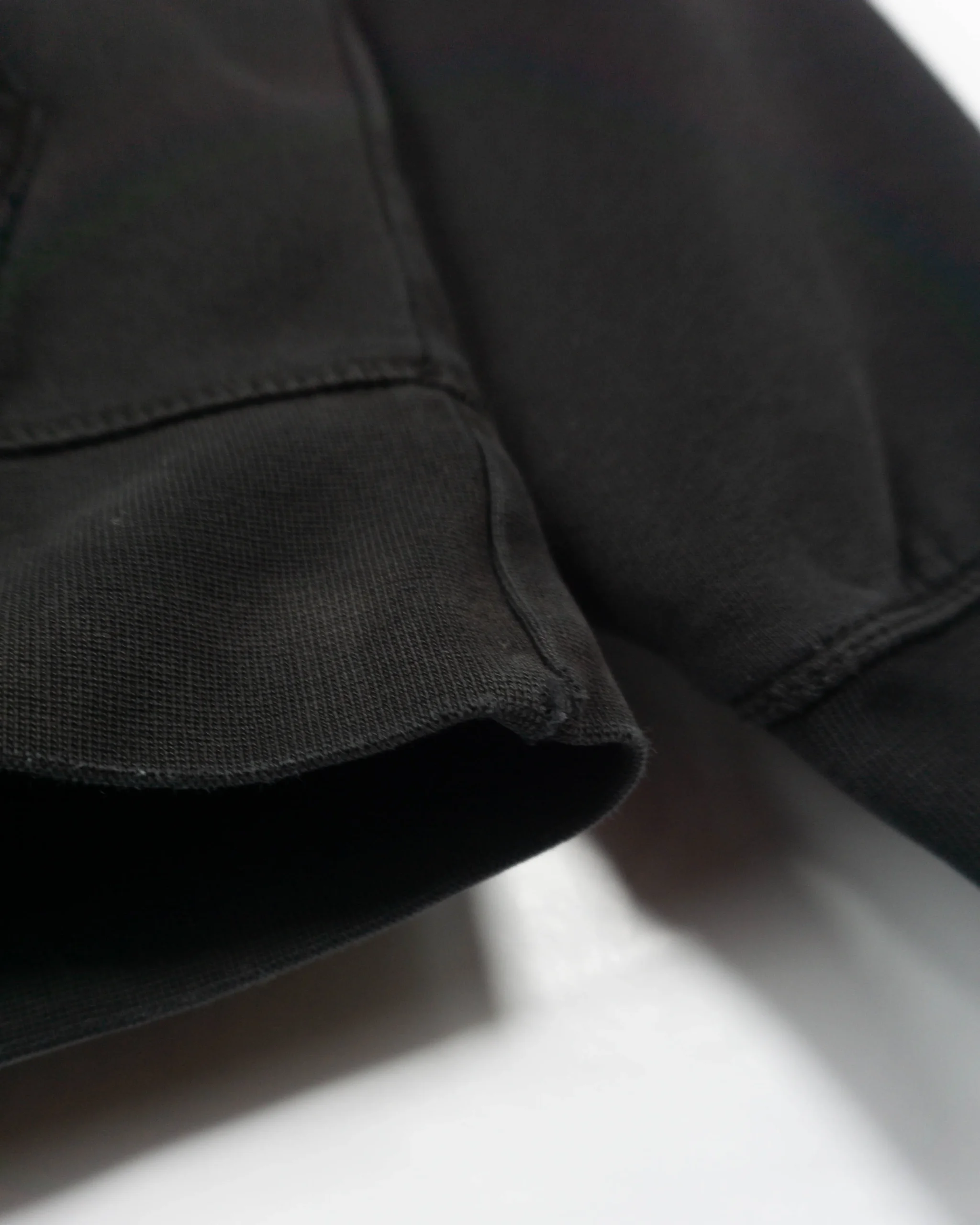 Sudadera bordado Tommy Hilfiger negro S - Lacaie Vintage Sudadera bordado Tommy Hilfiger negro S - Imagen 3