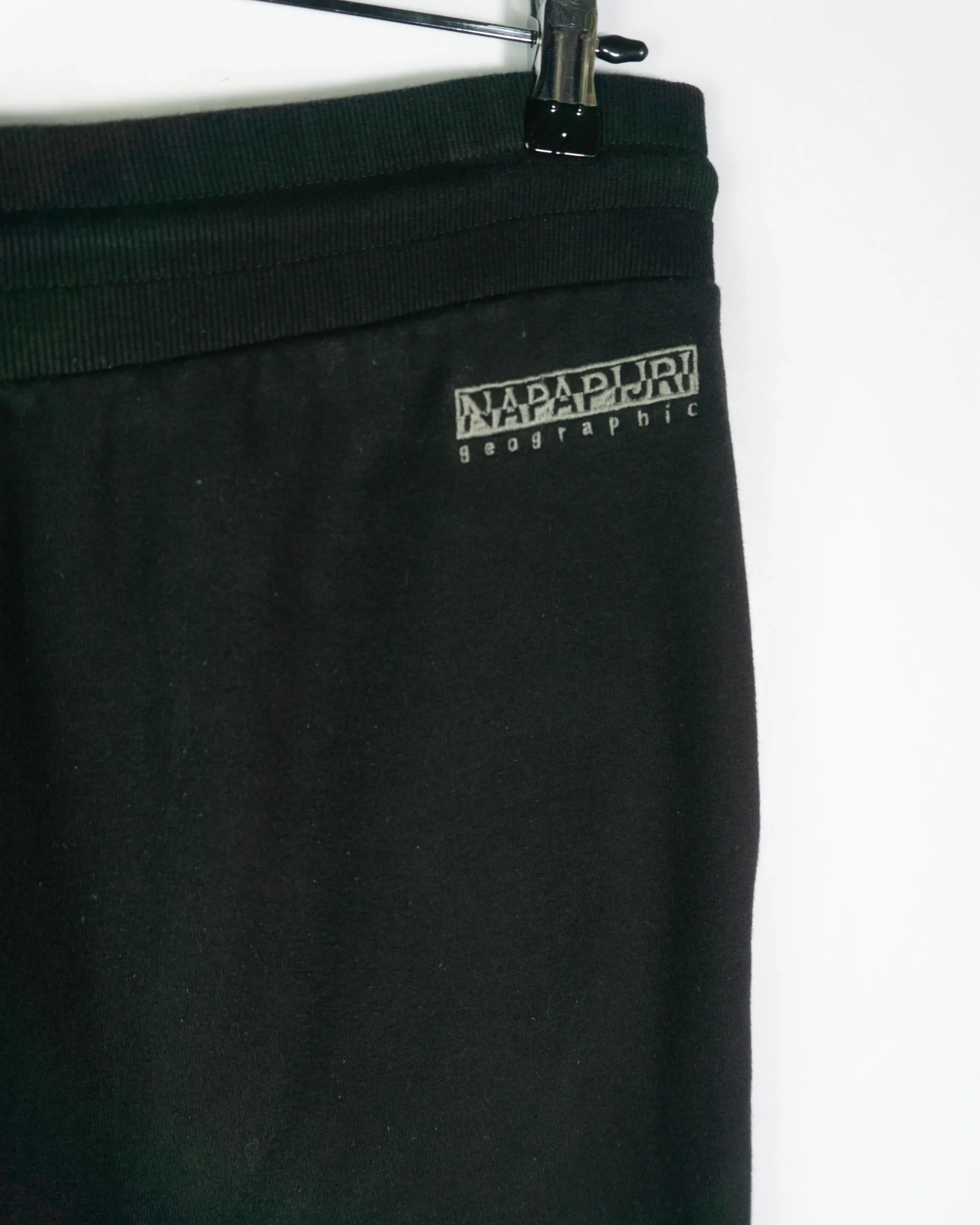 Pantalón deportivo Napapijri negro L - Lacaie Vintage Pantalón deportivo Napapijri negro L - Imagen 2